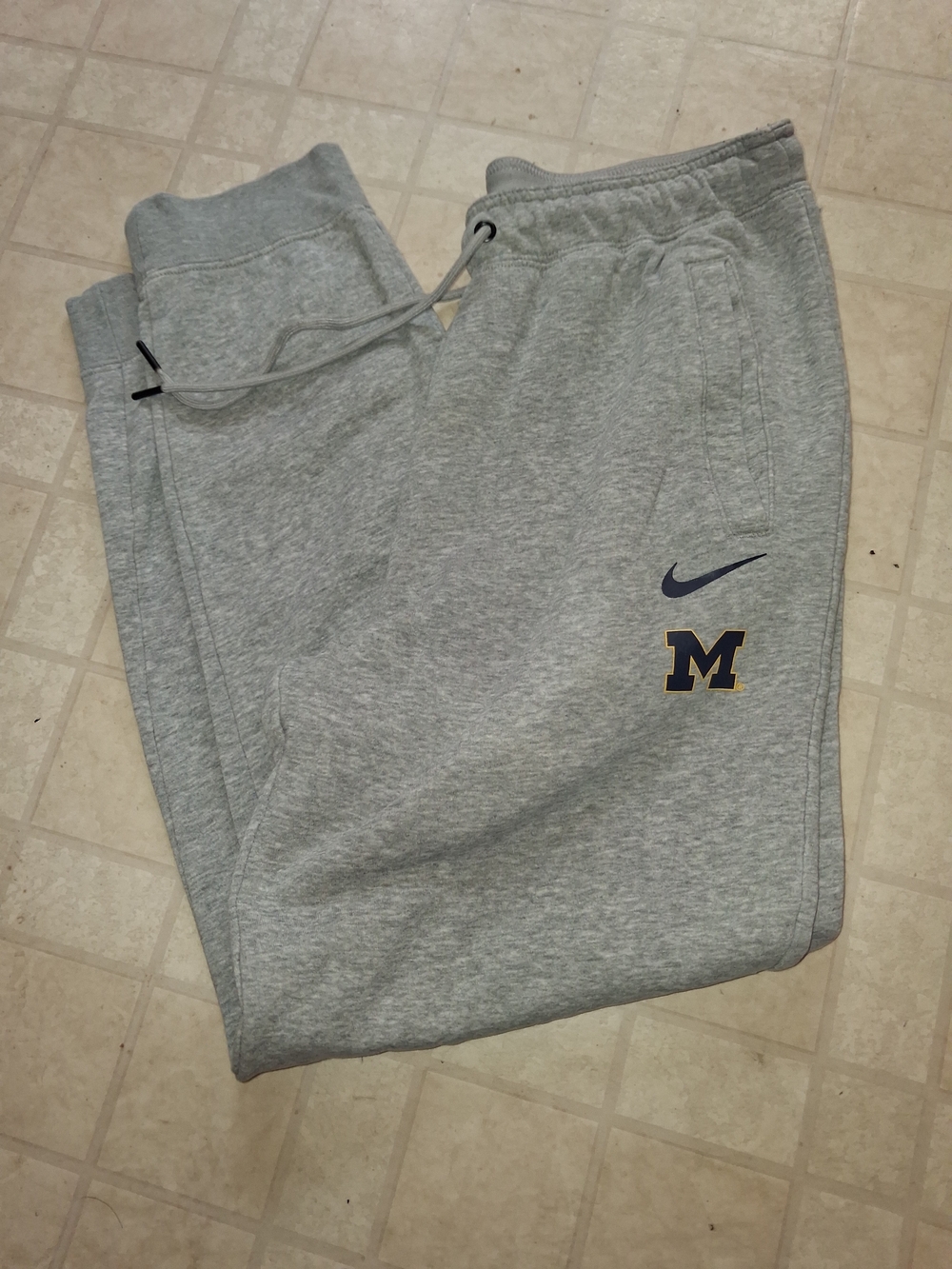 Nike Men's University of Michigan Gray Fleece Jogger Pants